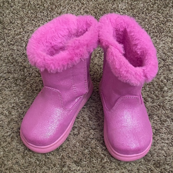 OshKosh B'gosh Other - OshKosh B'gosh Sparkly Pink Boots